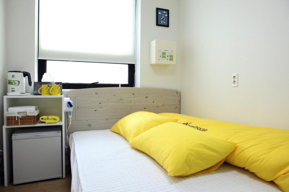 24 Guesthouse Dongdaemun Market Szöul Szoba fotó